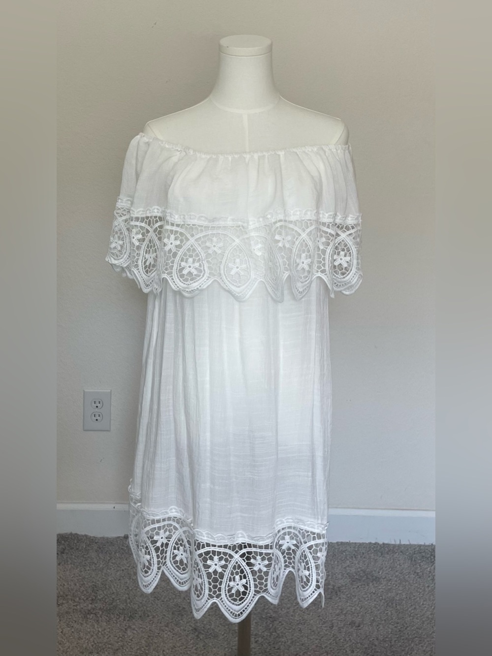 Shein White Lace Trim Off The Shoulder Beach Cover Up NWOT One Size